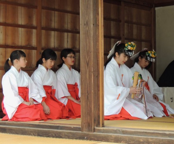 Il femminile e il sacro in Giappone. Sciamane, sacerdotesse, monache, laiche fra Shintoismo e Buddhismo